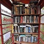Cabine telefônica vira biblioteca no sul da Inglaterra